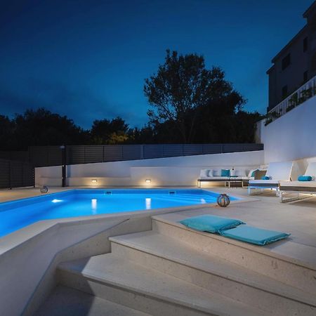 Villa Miholina - With Heated Swimming Pool Trogir Kültér fotó