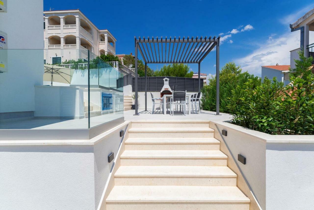 Villa Miholina - With Heated Swimming Pool Trogir Kültér fotó