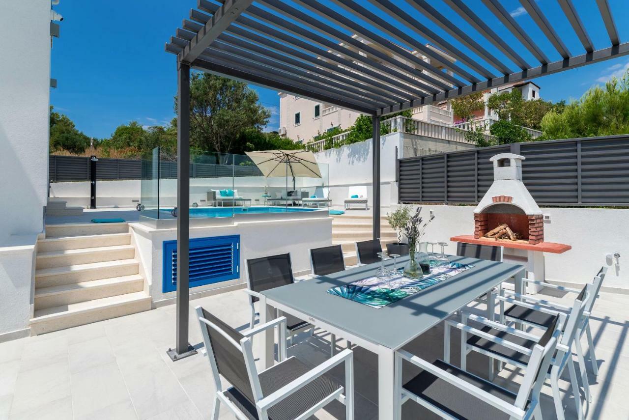 Villa Miholina - With Heated Swimming Pool Trogir Kültér fotó