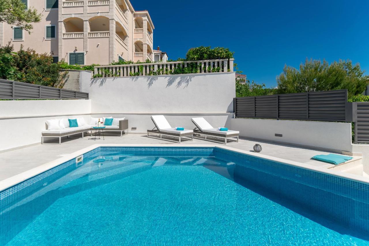 Villa Miholina - With Heated Swimming Pool Trogir Kültér fotó